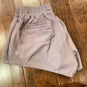 RARE LULULEMON HOTTY HOTS